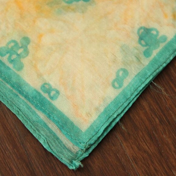 Vintage 1950s Handkerchief, Orange and Green Silk with a Leaf Pattern, Hankie - Picture 4 of 10